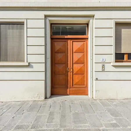 Poliziano By Mmega Apartment Florence